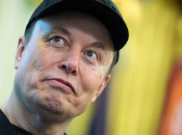 Elon Musk ataca a Pedro Sánchez y le acusa "de alta traición" por regularización de inmigrantes