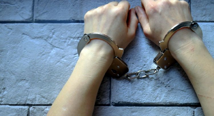 Mujer apuñala a su pareja en Mexicali tras pelea por fantasía íntima