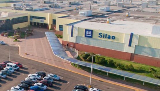Pese a Trump y sus críticas al T-MEC, General Motors anuncia inversión de mil mdd en México