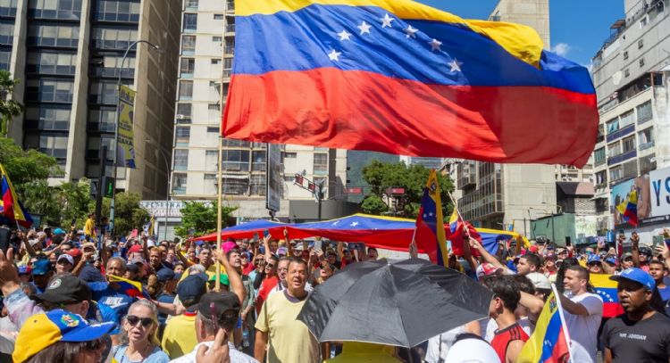 Un sindicato de prensa de Venezuela anuncia la excarcelación de 18 periodistas y reporteros gráficos