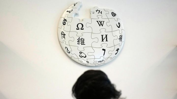 Wikipedia firma acuerdos de IA con Microsoft, Meta y Perplexity al conmemorar su 25 aniversario