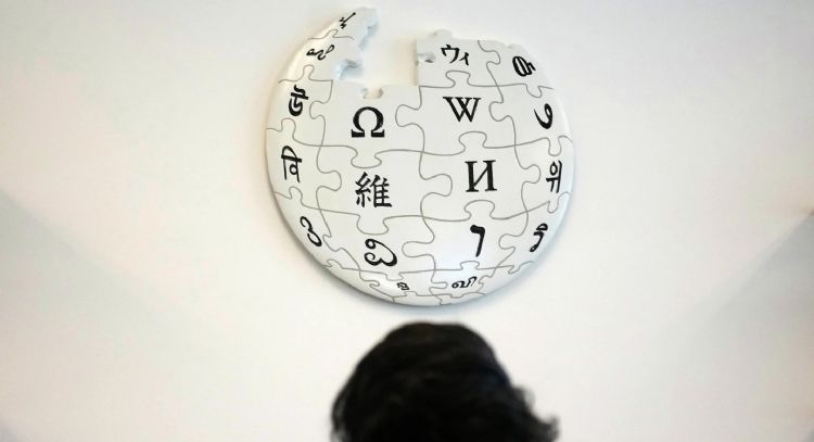 Wikipedia firma acuerdos de IA con Microsoft, Meta y Perplexity al conmemorar su 25 aniversario