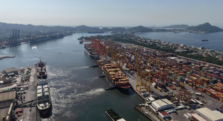 Empresarios cierran filas por el T-MEC mientras Trump lo desprecia y Canadá ya negocia con China