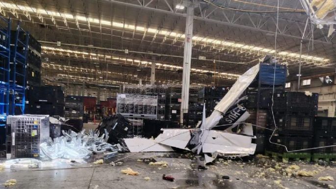 Avioneta se desploma dentro de instalaciones de empresa en Coahuila; hay dos lesionados 