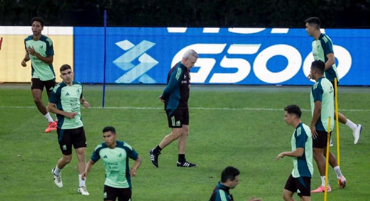 El proyecto de hacer “el mejor Mundial de la historia”, prendido con alfileres