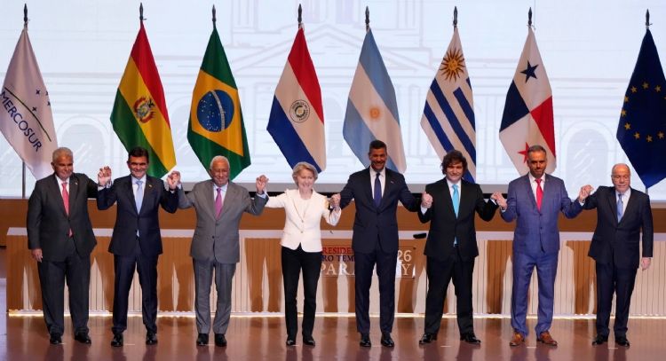 La Unión Europea y el bloque sudamericano del Mercosur firman un histórico acuerdo de libre comercio
