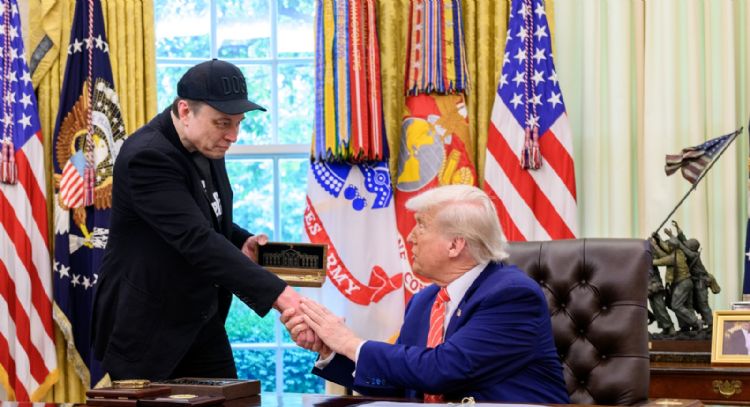 Doce hombres acaparan más riqueza que cuatro mil millones de personas: Oxfam