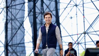 No esperen podios este año: Checo Pérez