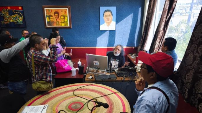 Gobierno federal ordena a Radio Universidad-Pueblo que entregue su equipo de transmisión