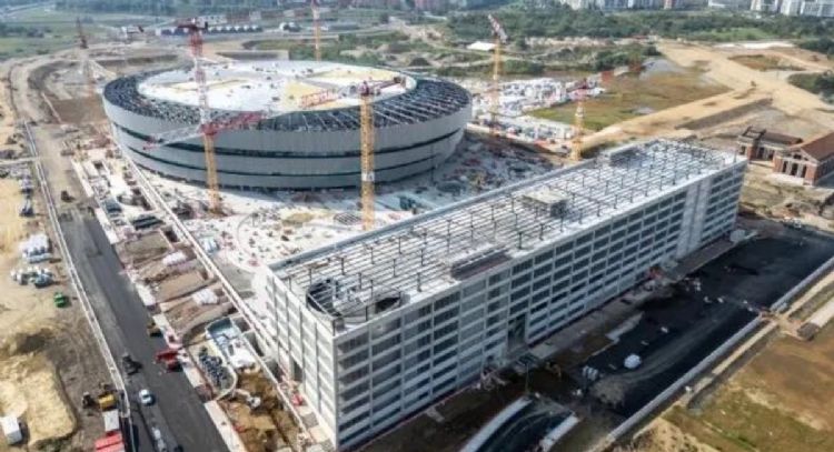 Italia trabaja contra reloj para terminar pista de hockey rumbo a Juegos Olímpicos