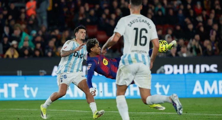 Barcelona golea 3-0 al Ovideo y recupera el liderato de la liga española