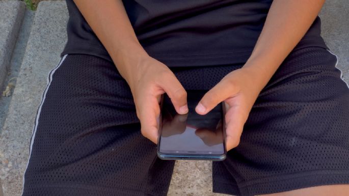 Francia aprueba la ley que prohíbe las redes sociales a menores de 15 años