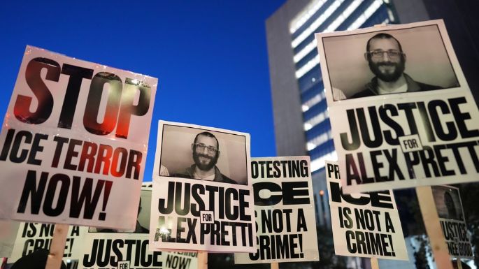 Dos agentes federales dispararon en tiroteo que mató a Alex Pretti, según reporte al Congreso