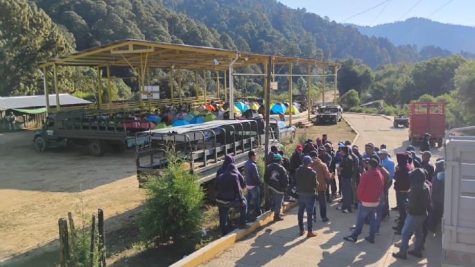 Pobladores bloquean a soldados que pretendían cortar plantíos de amapola en la Sierra de Guerrero