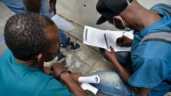 Venta ilegal de actas de nacimiento y matrimonio a migrantes opera desde 2013