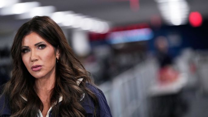 Crece el clamor para que renuncie Kristi Noem tras muertes en Minneapolis