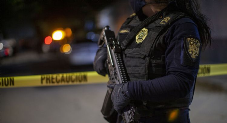 Gobierno de la CDMX deberá pagar deuda de 2 mdd que dejó Gertz Manero por chalecos