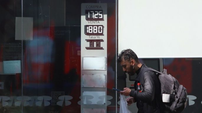 Intervención en Venezuela le pega al peso; hay nerviosismo en los mercados por México