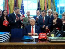 El optimismo de los estadunidenses sobre su futuro cae a mínimos, revela sondeo