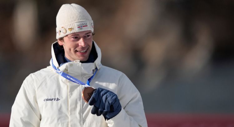 Medallista olímpico confiesa infidelidad durante entrevista de Tv en vivo