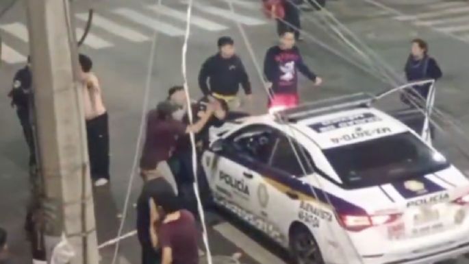 Policía termina hospitalizado al ser golpeado por vecinos de Santa María la Ribera (Video)
