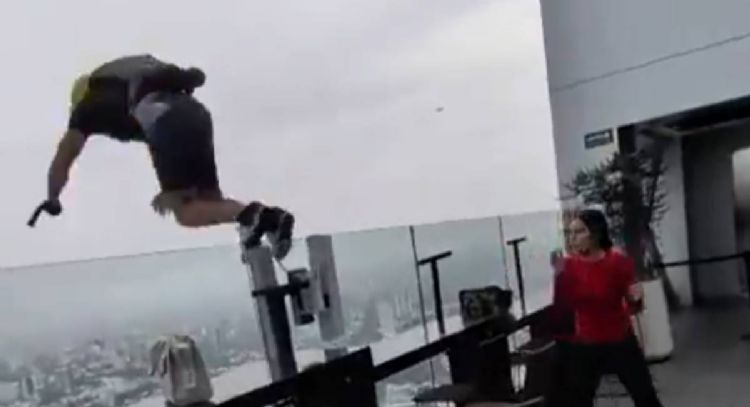 Realizan salto clandestino desde terraza del Hotel Riu en Guadalajara; Ayuntamiento clausura el bar