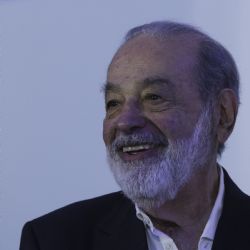 Pemex regulariza adeudos millonarios con Slim mientras proveedores siguen sin cobrar