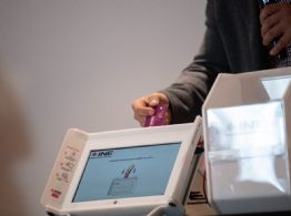 Tres pruebas piloto de voto por internet para 2027