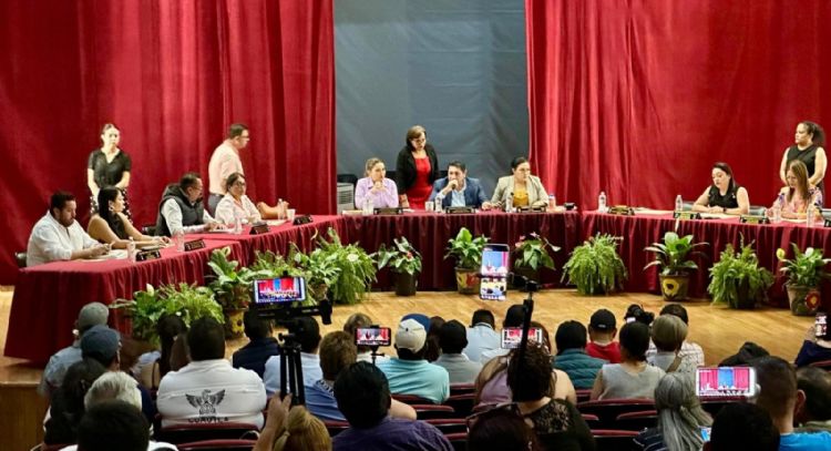 Alcalde de Cuautla dirige sesión de Cabildo presuntamente en estado de ebriedad (Video)