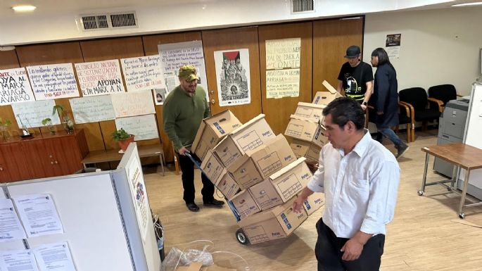 Desalojan las pertenencias de Marx Arriaga, quien sigue esperando “notificación”