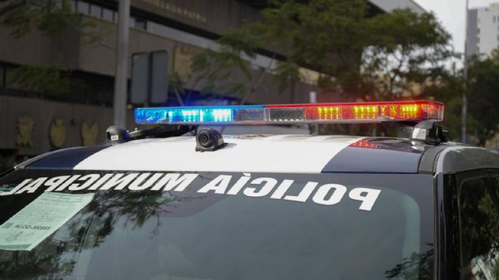 Lluvias descubren el cuerpo maniatado de una mujer y lo arrastran por calles de Tijuana