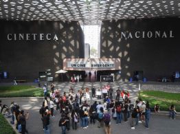 Colectiva Cineteca Nacional amaga con paro de labores; denuncia represalias tras protesta