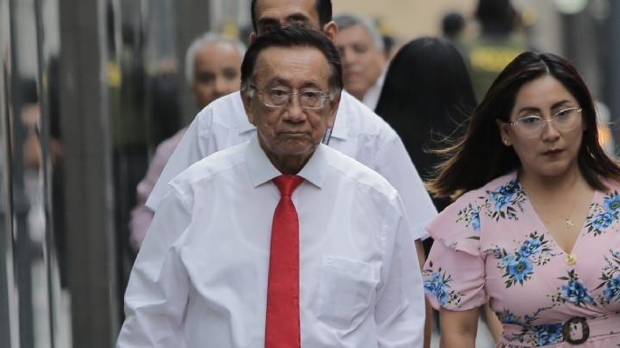 Congreso elige a José María Balcázar como nuevo presidente interino de Perú tras destitución de Jerí