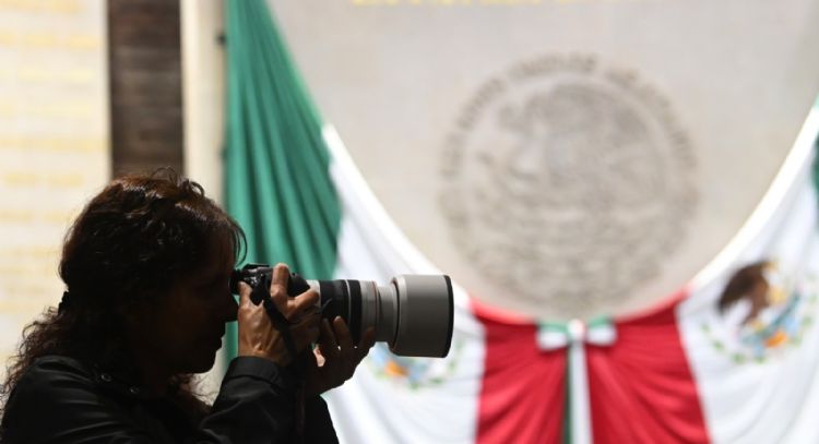 Cámara de Diputados reconoce trabajo de reporteros gráficos