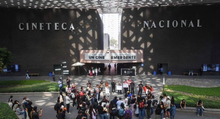 Colectiva Cineteca Nacional amaga con paro de labores; denuncia represalias tras protesta