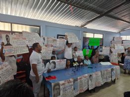 Familiares de víctimas de la Guerra Sucia piden una audiencia con Sheinbaum