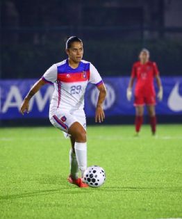 Mexicana se va al futbol profesional de Albania, se lesiona y la abandonan