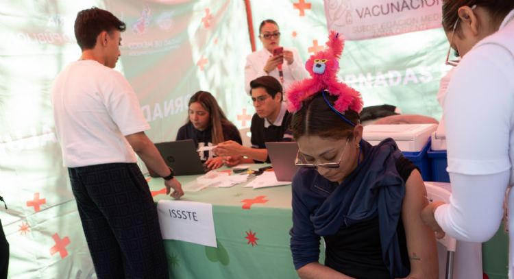 Anuncian nuevos módulos nocturnos de vacunación contra el sarampión en estas alcaldías de la CDMX