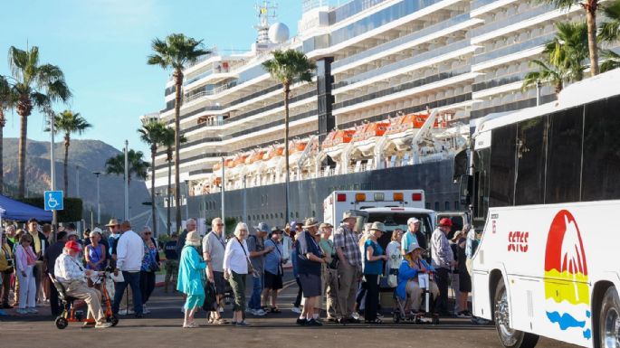 Llega crucero a Puerto de Guaymas: Alfonso Durazo posiciona a Sonora en rutas internacionales de cruceros