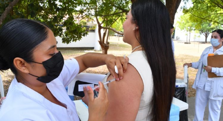 Realizan SSPT e ISSSTE campaña de vacunación contra el sarampión