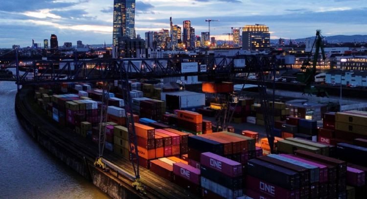 Fallo de la Corte Suprema contra los aranceles de Trump no pone fin al caos de política comercial