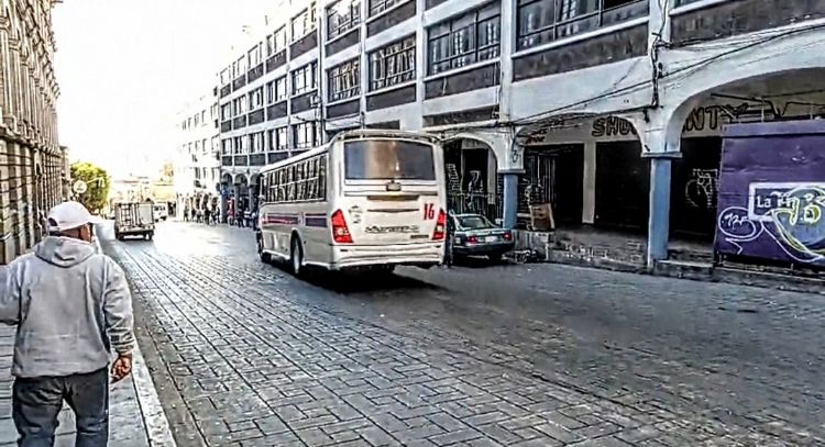 Actividad pública y comercial opera de manera parcial en Morelos tras ola de violencia