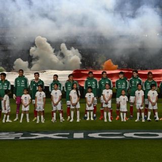 Dedican minuto de silencio en juego de México a elementos de GN caídos en operación contra “Mencho"