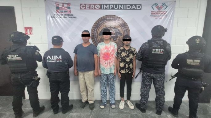Detienen a tres por quemar un Oxxo y un vehículo en Chiapas tras la muerte de “El Mencho”