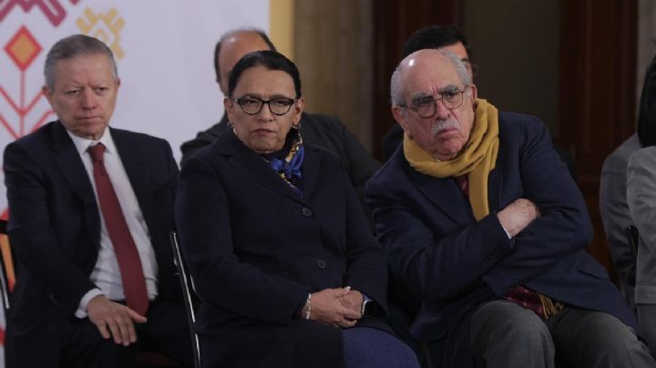 Banamex reprueba la reforma electoral: teme que vuelvan los “acordeones”