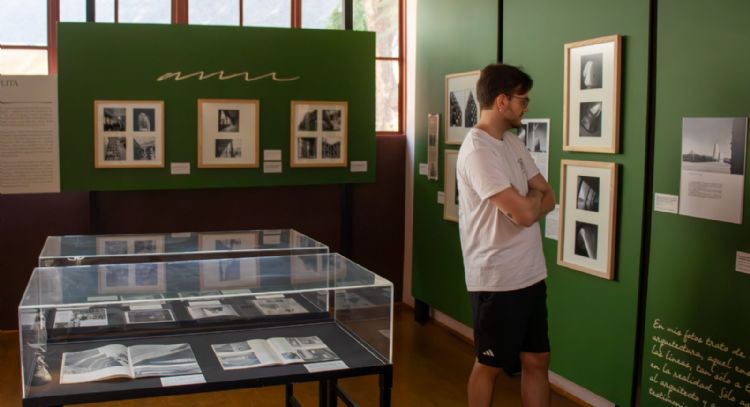 Lanzan programa de actividades de expo “Kati Horna: La mirada puesta en página"