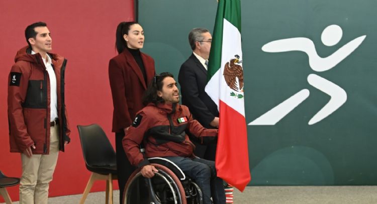 Abanderan a Arly Velásquez rumbo a los Juegos Paralímpicos Milano-Cortina 2026