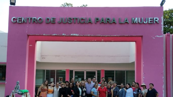 Detienen en Ciudad del Carmen a mujer tras viralizarse videos de agresión contra su bebé de 10 meses