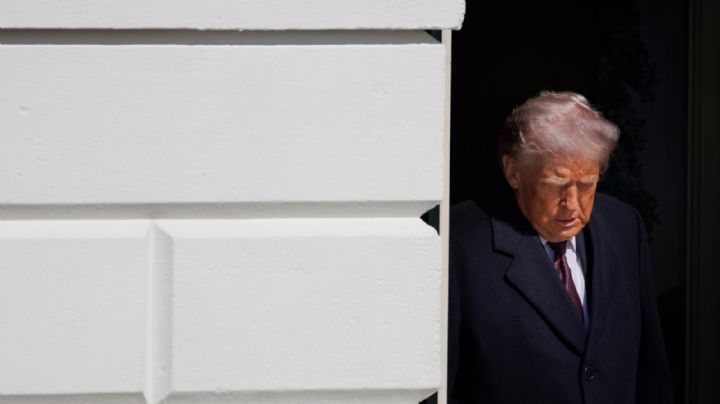 Trump dice que el ataque contra Irán busca la eliminación total de la Revolución Islámica