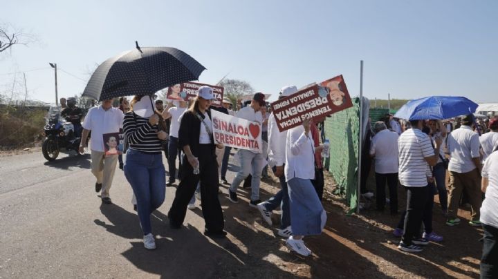 Gira presidencial en Culiacán sin protestas, pero con acarreos